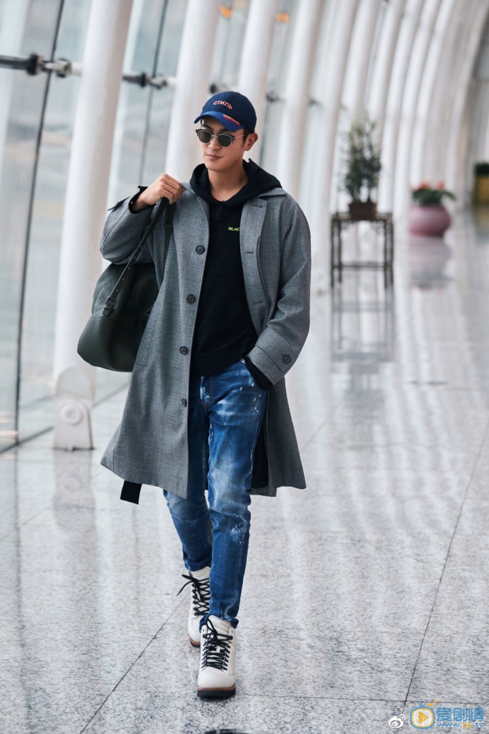 杜江机场照写真 杜江高清写真_杜江高清剧照