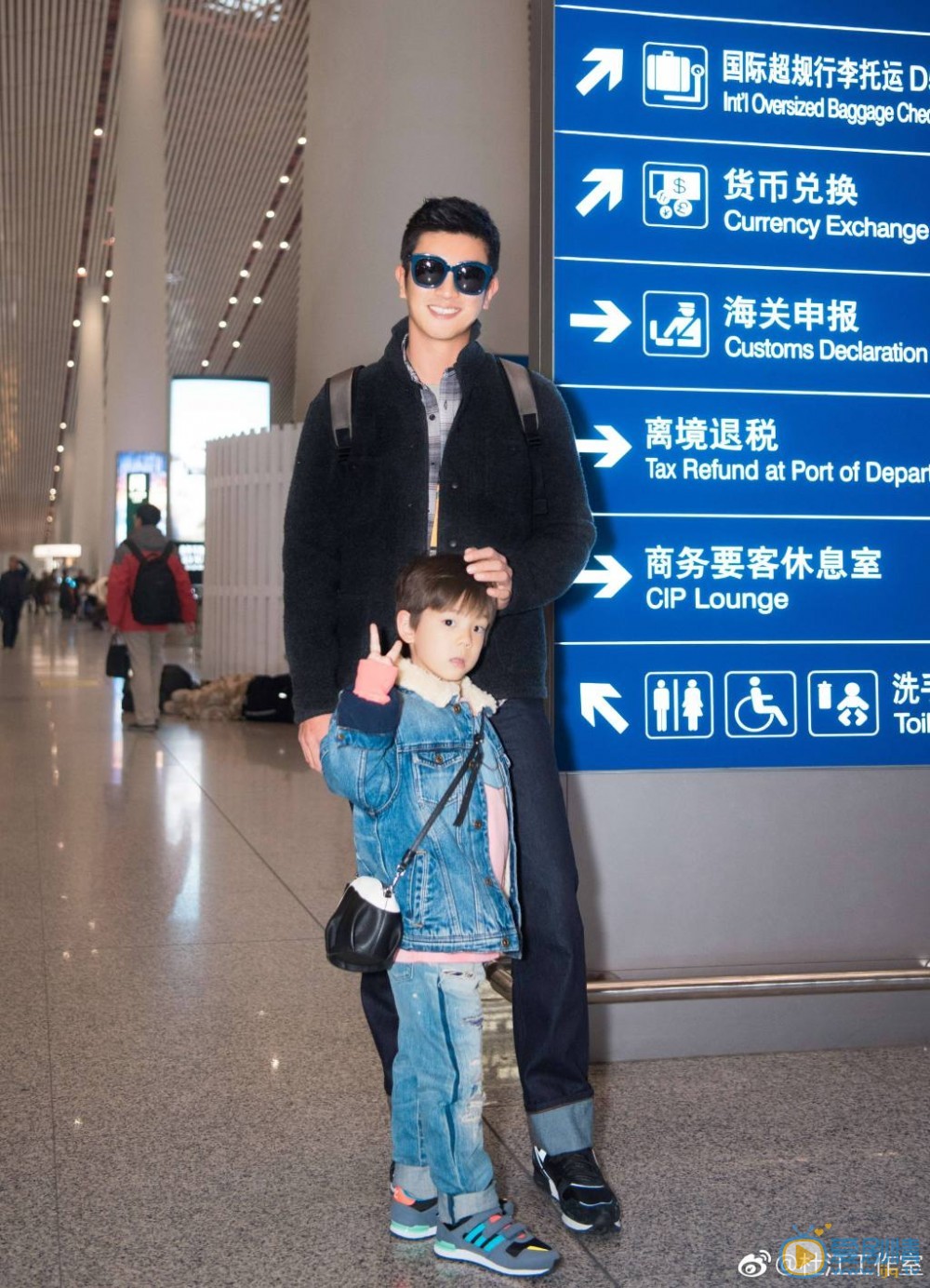 杜江机场照写真 杜江高清写真_杜江高清剧照