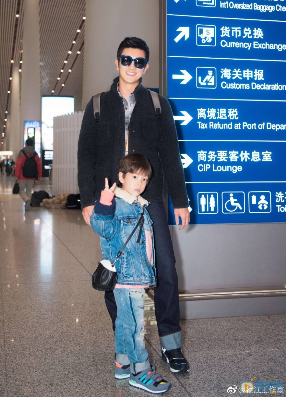 杜江机场照写真 杜江高清写真_杜江高清剧照