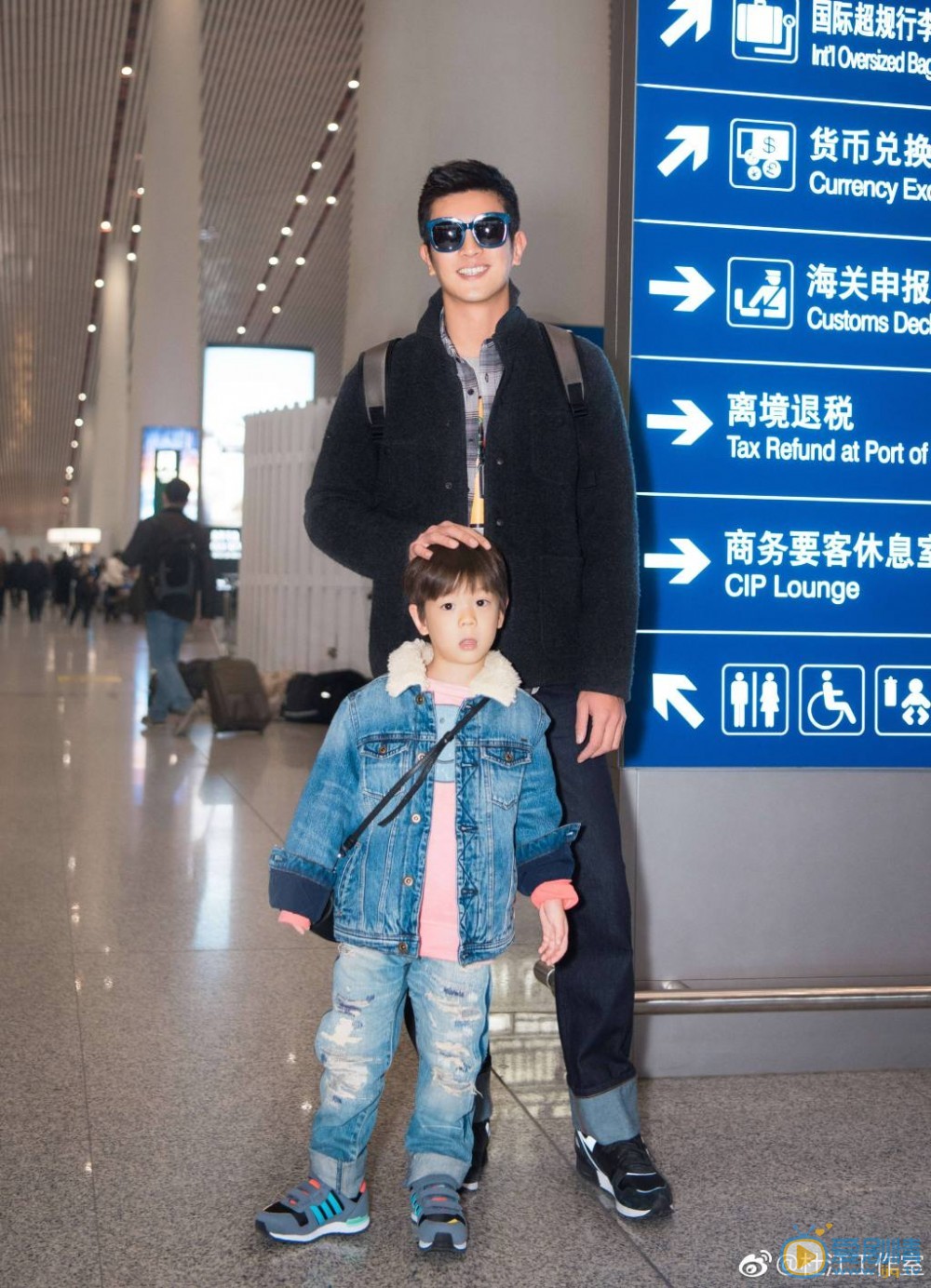 杜江机场照写真 杜江高清写真_杜江高清剧照