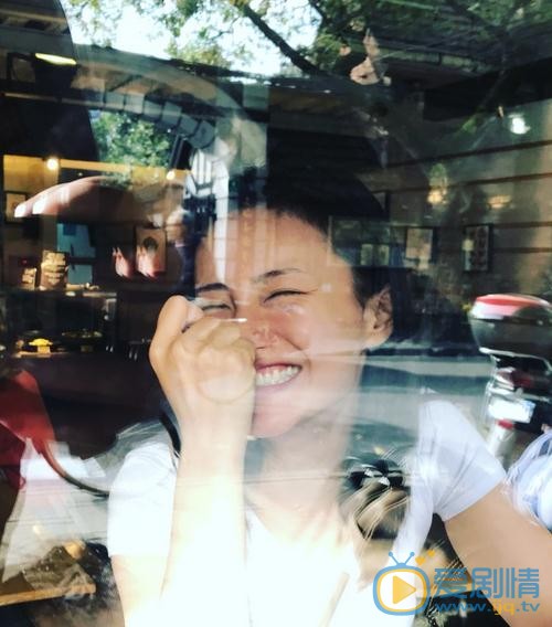 万潼生活照 万潼高清写真_万潼高清剧照