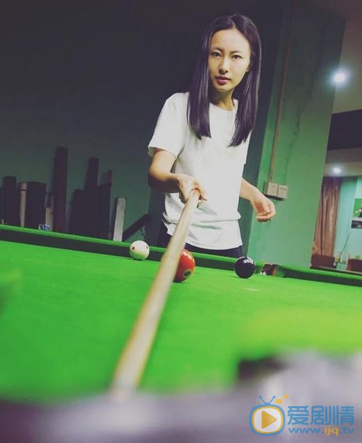 万潼生活照 万潼高清写真_万潼高清剧照