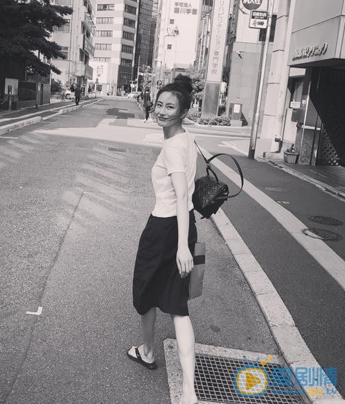 万潼生活照 万潼高清写真_万潼高清剧照