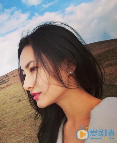 万潼生活照 万潼高清写真_万潼高清剧照