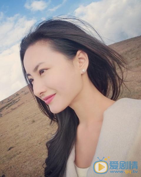 万潼生活照 万潼高清写真_万潼高清剧照