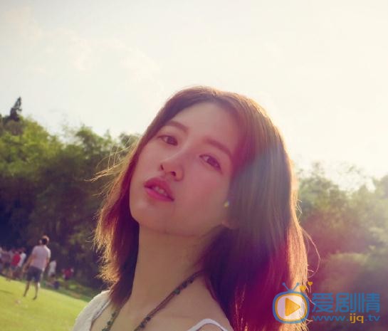 杜雨宸街拍写真 杜雨宸高清写真_杜雨宸高清剧照