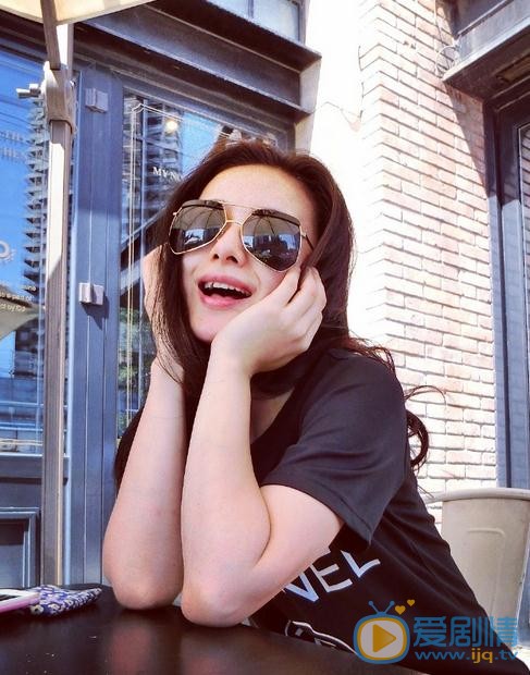 万潼生活照 万潼高清写真_万潼高清剧照