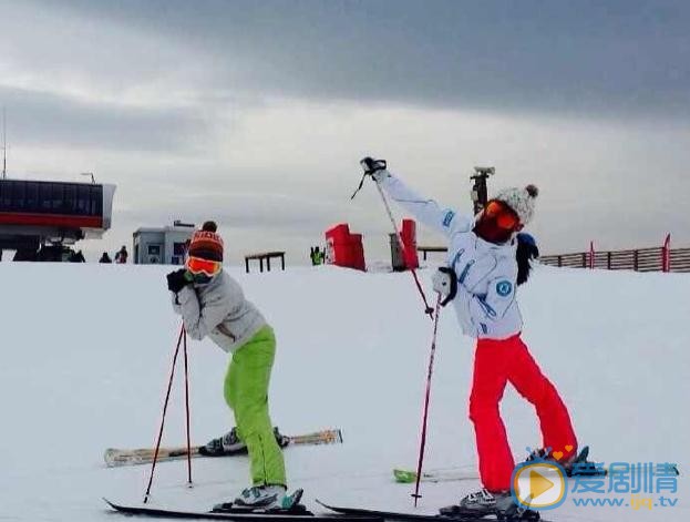 万潼滑雪照 万潼高清写真_万潼高清剧照