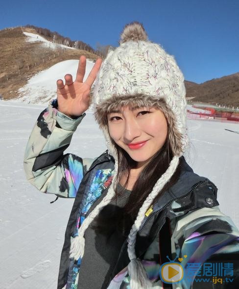 万潼滑雪照 万潼高清写真_万潼高清剧照