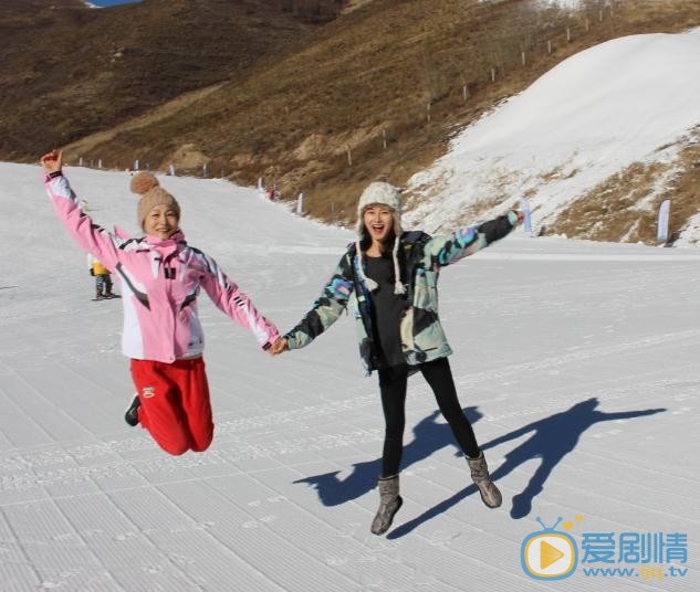 万潼滑雪照 万潼高清写真_万潼高清剧照