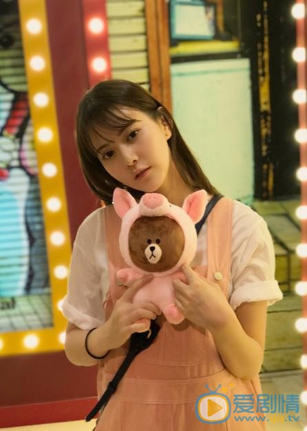 徐艺方街拍写真 徐艺方高清写真_徐艺方高清剧照