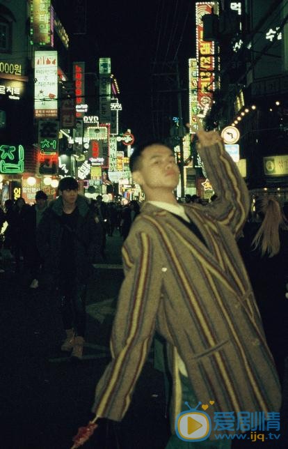 艾克里里街拍写真 艾克里里高清写真_艾克里里高清剧照