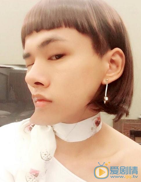 艾克里里女装照 艾克里里高清写真_艾克里里高清剧照