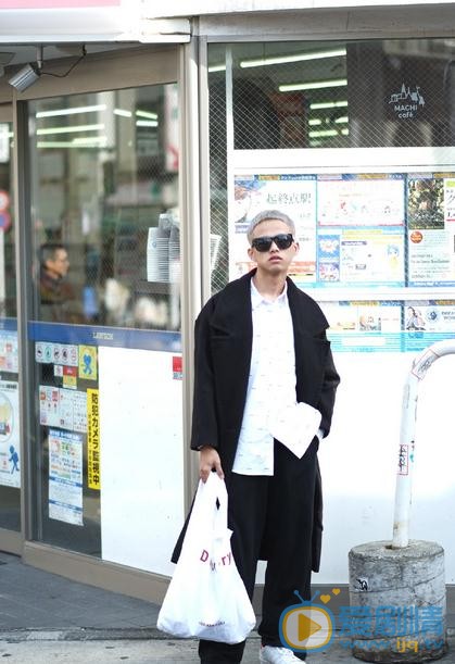 艾克里里时尚街拍 艾克里里高清写真_艾克里里高清剧照