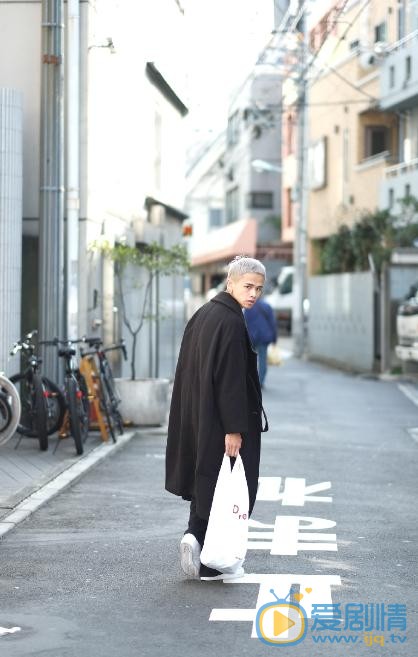 艾克里里时尚街拍 艾克里里高清写真_艾克里里高清剧照