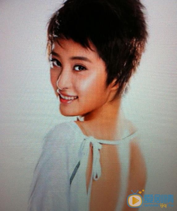 李欣汝早期青涩照 李欣汝高清写真_李欣汝高清剧照
