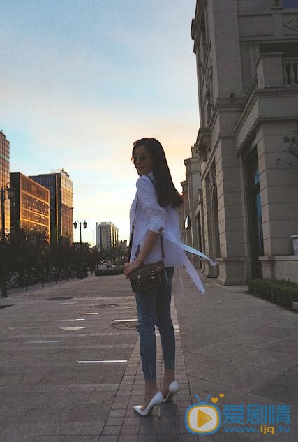 赵多娜街拍写真 赵多娜高清写真_赵多娜高清剧照