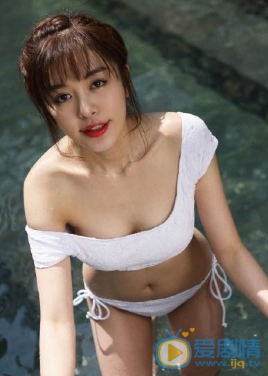 赵多娜比基尼写真 赵多娜高清写真_赵多娜高清剧照