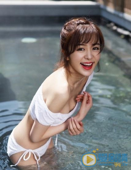 赵多娜比基尼写真 赵多娜高清写真_赵多娜高清剧照