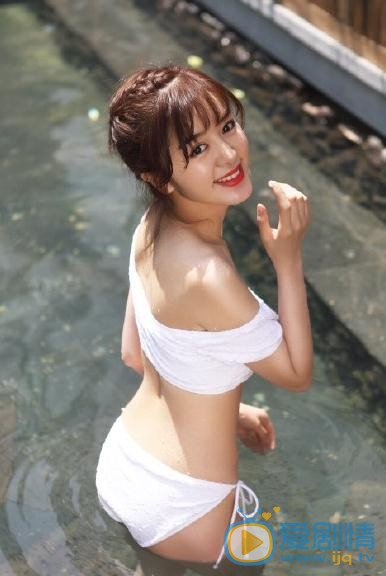 赵多娜比基尼写真 赵多娜高清写真_赵多娜高清剧照