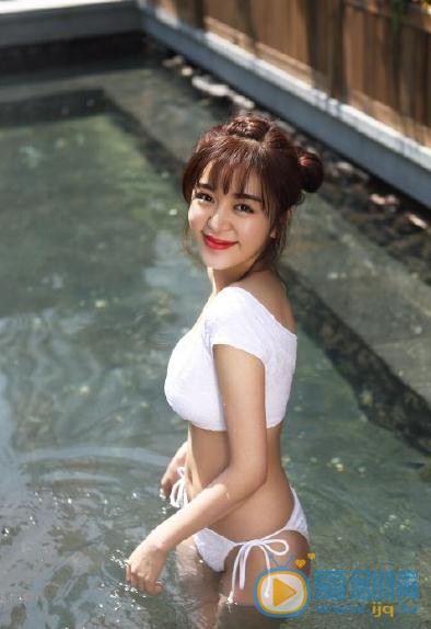赵多娜比基尼写真 赵多娜高清写真_赵多娜高清剧照