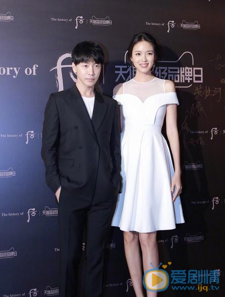 韩火火与人合照 韩火火高清写真_韩火火高清剧照