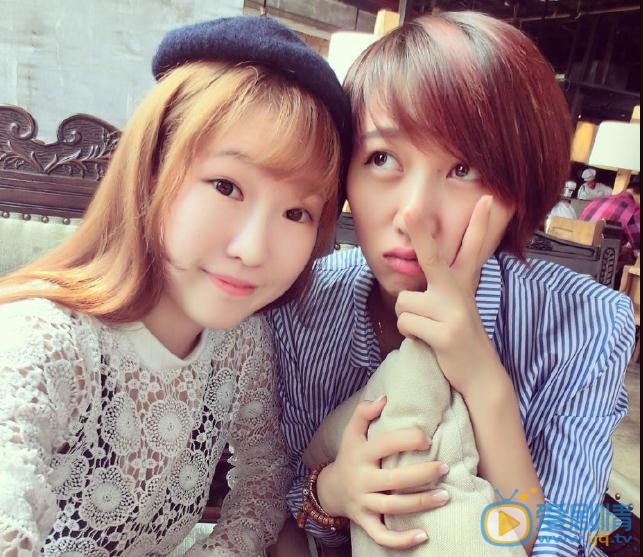 刘倩文与人合照 刘倩文高清写真_刘倩文高清剧照