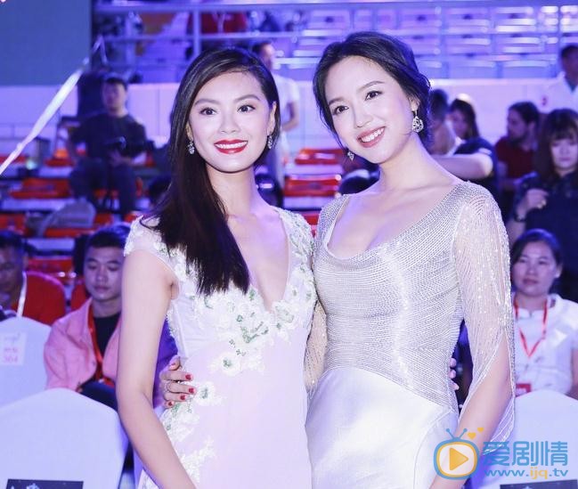 张梓琳与人合照 张梓琳高清写真_张梓琳高清剧照