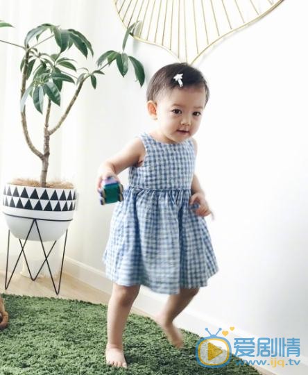 张梓琳女儿照 张梓琳高清写真_张梓琳高清剧照