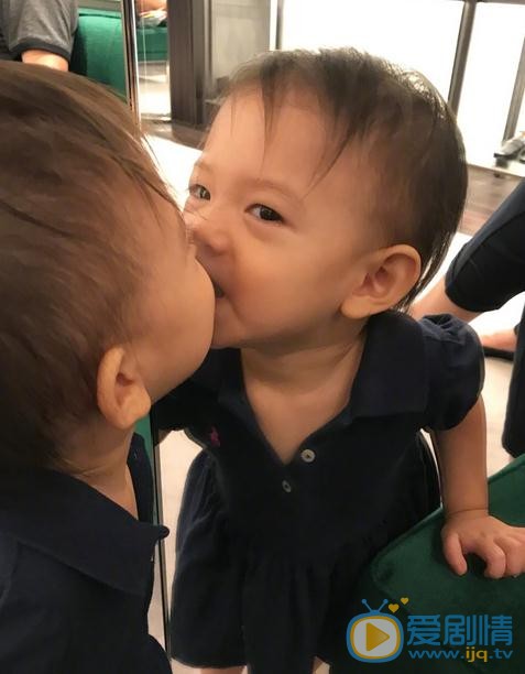 张梓琳女儿照 张梓琳高清写真_张梓琳高清剧照