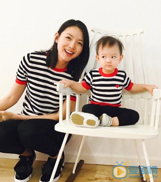 张梓琳全家福 张梓琳高清写真_张梓琳高清剧照