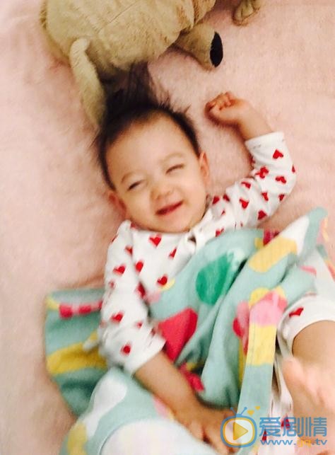 张梓琳女儿照 张梓琳高清写真_张梓琳高清剧照