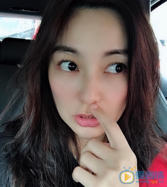 陈秀丽卖萌自拍照 陈秀丽高清写真_陈秀丽高清剧照