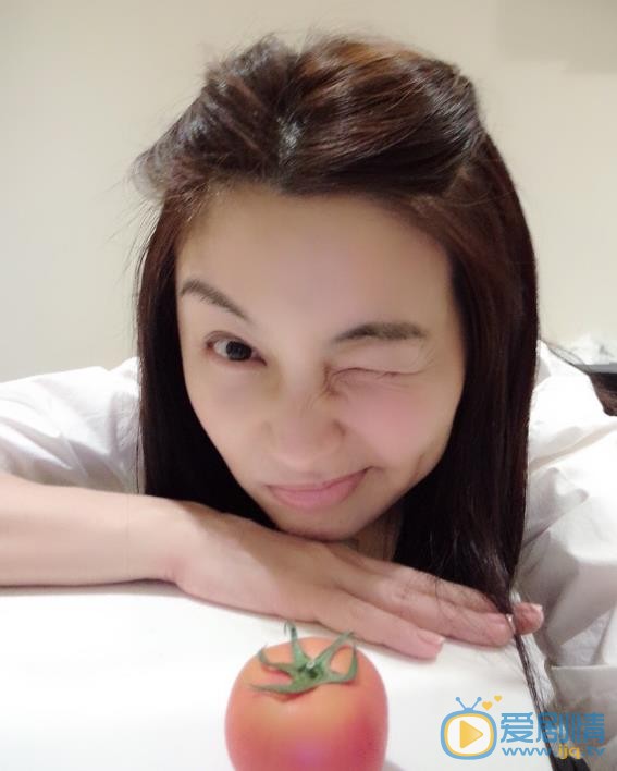 陈秀丽卖萌自拍照 陈秀丽高清写真_陈秀丽高清剧照