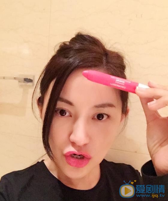 陈秀丽卖萌自拍照 陈秀丽高清写真_陈秀丽高清剧照