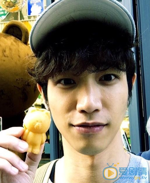 刘以豪生活照 刘以豪高清写真_刘以豪高清剧照