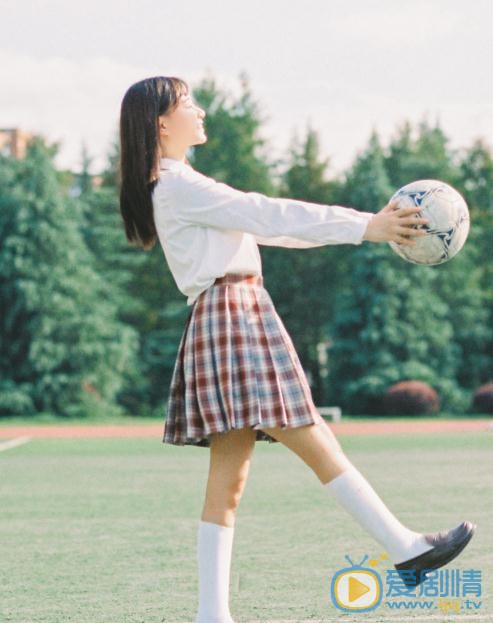 费沁源制服写真 费沁源高清写真_费沁源高清剧照