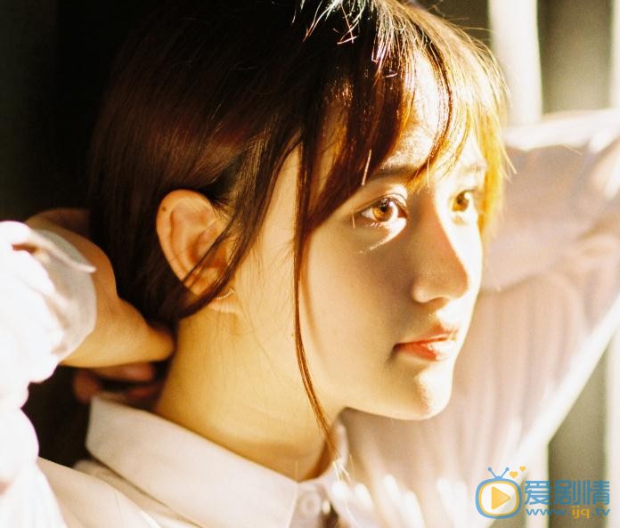 费沁源制服写真 费沁源高清写真_费沁源高清剧照