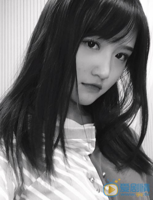 费沁源制服写真 费沁源高清写真_费沁源高清剧照