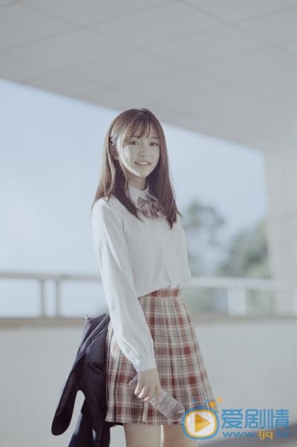 费沁源制服写真 费沁源高清写真_费沁源高清剧照