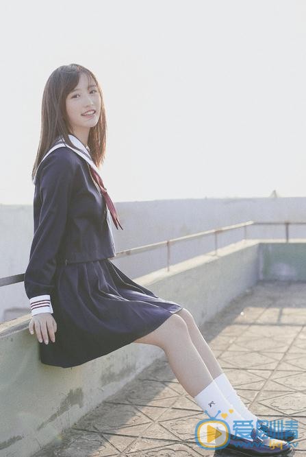 费沁源制服写真 费沁源高清写真_费沁源高清剧照