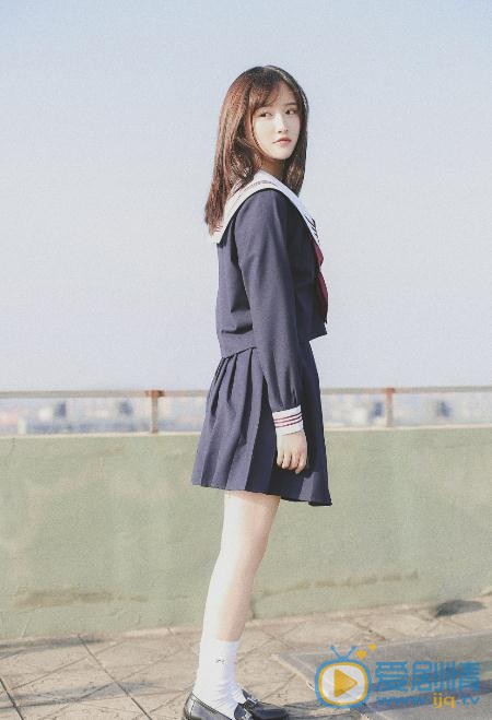费沁源制服写真 费沁源高清写真_费沁源高清剧照
