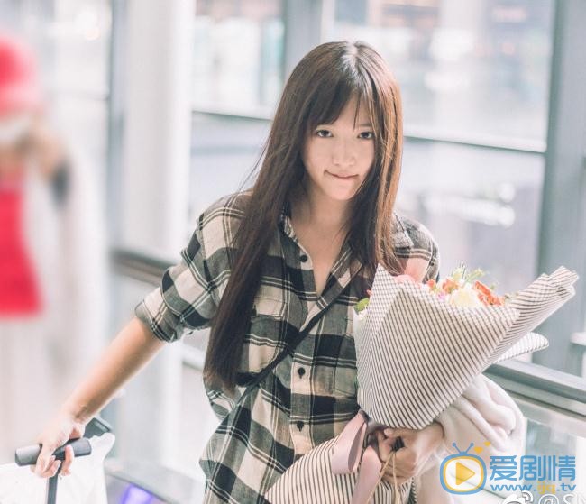 费沁源机场照 费沁源高清写真_费沁源高清剧照