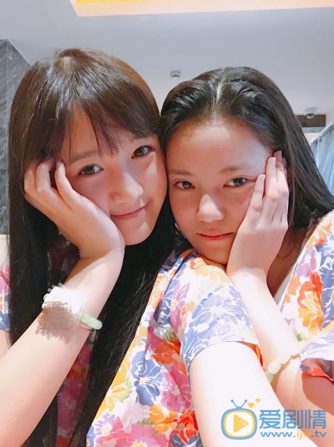 费沁源与人合照 费沁源高清写真_费沁源高清剧照