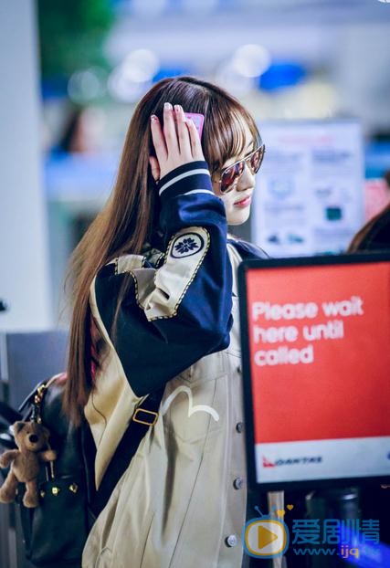 费沁源机场照 费沁源高清写真_费沁源高清剧照