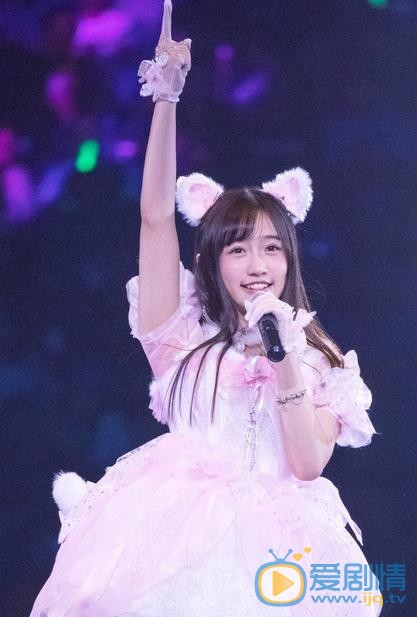 费沁源舞台照 费沁源高清写真_费沁源高清剧照
