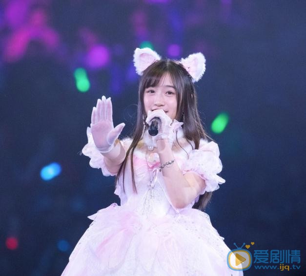 费沁源舞台照 费沁源高清写真_费沁源高清剧照