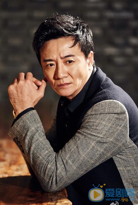 张岩绅士写真 张岩高清写真_张岩高清剧照