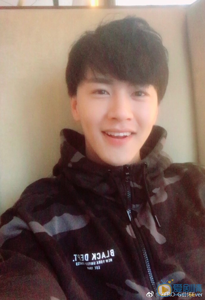 祖怀生活照写真 祖怀高清写真_祖怀高清剧照