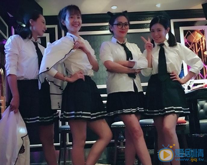 李蓓蕾与人合照 李蓓蕾高清写真_李蓓蕾高清剧照
